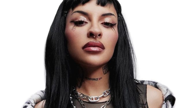 CAZZU ‘CON OTRA’: ANÁLISIS COMPLETO DEL HIT QUE REVIVE LA CUMBIA CON TOQUE URBANO Y POLÉMICA VIRAL