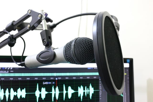 ¡Cuidado con el Retraso! Entendiendo y Solucionando la Latencia en tu Home Studio 1 Cómo solucionar problemas de latencia en tu estudio de grabación.