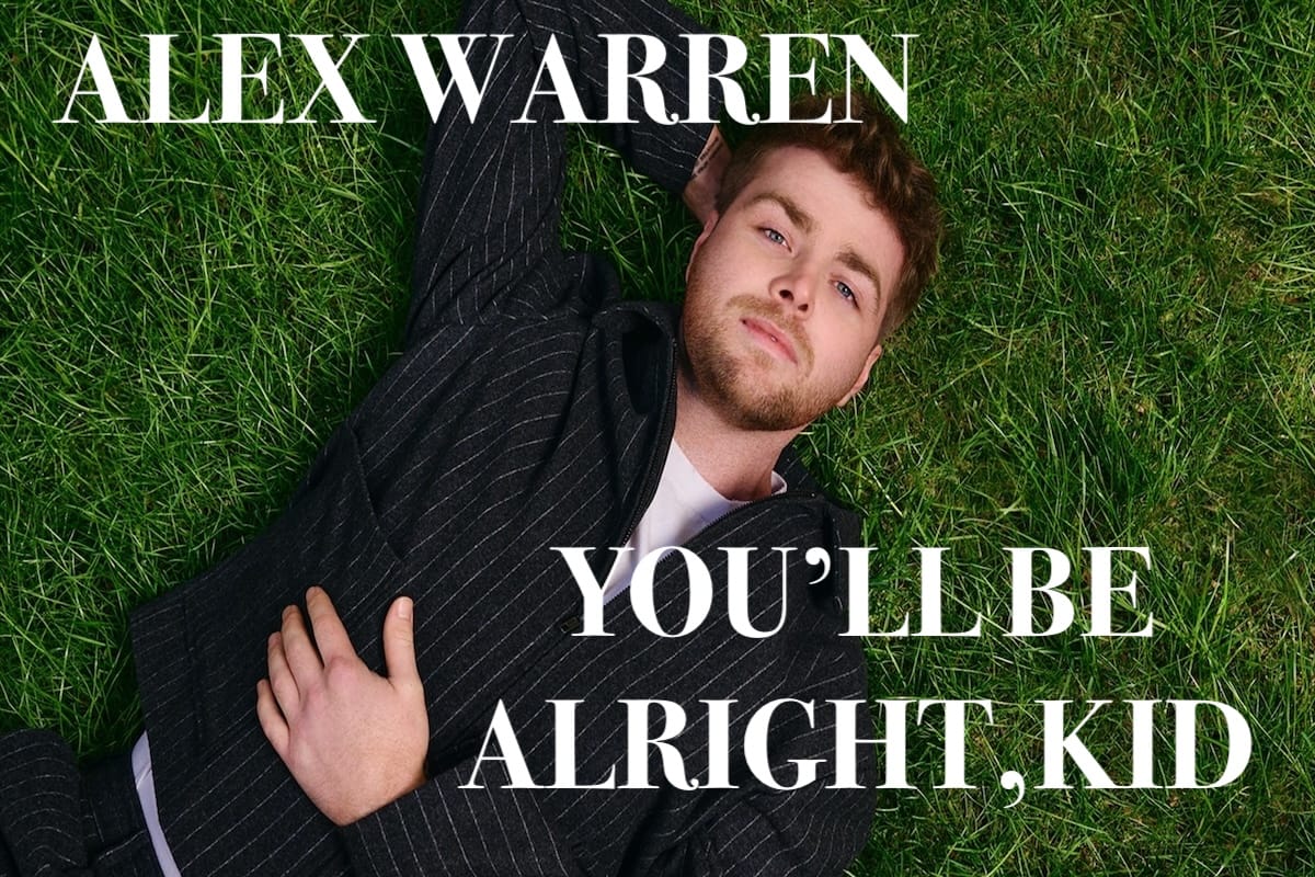 Alex Warren, cantante, loft de su álbum debut 'You'll Be Alright, Kid'